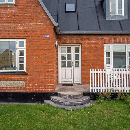 Feenja - 250m From The Sea By Interhome